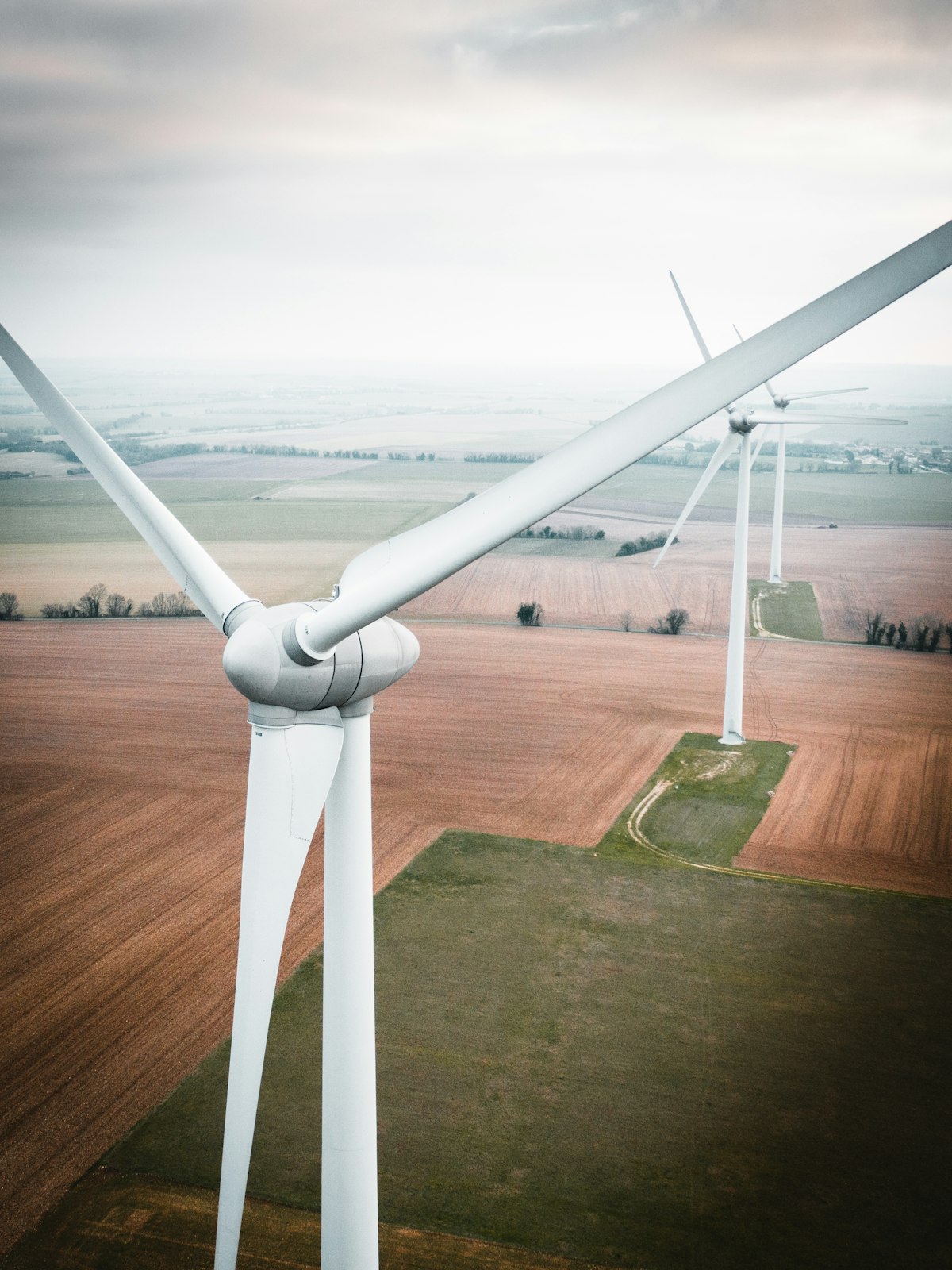 Schéma d'un réseau électrique européen avec composants de conversion